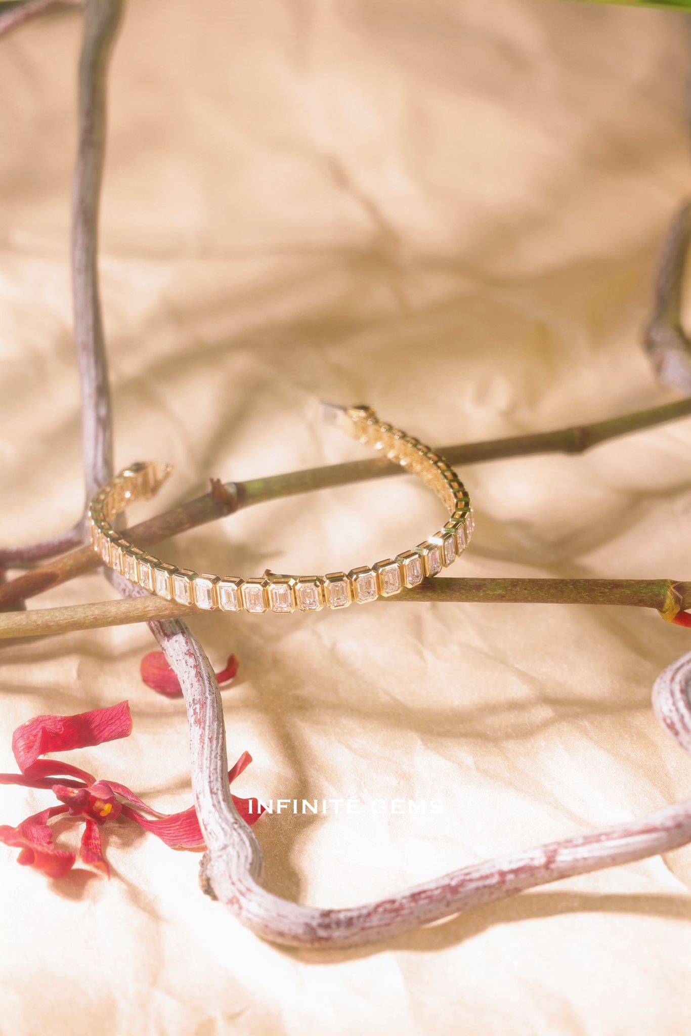 Emerald-cut lab diamond bezel tennis bracelet — UAE and Qatar buying guide — Infinite Gems