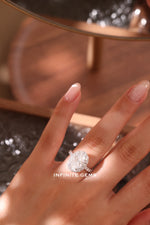 Oval Shape Ring - Nonuniform Halo Setting