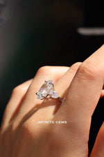 Oval Shape Ring - Pear Side Stone 3 Stone Setting